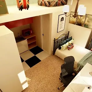 Apartment Edgelane Studio- R6, Liverpool