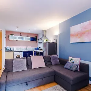 Cosy Flat, Ultimate Comfort & Sleep! Sheffield